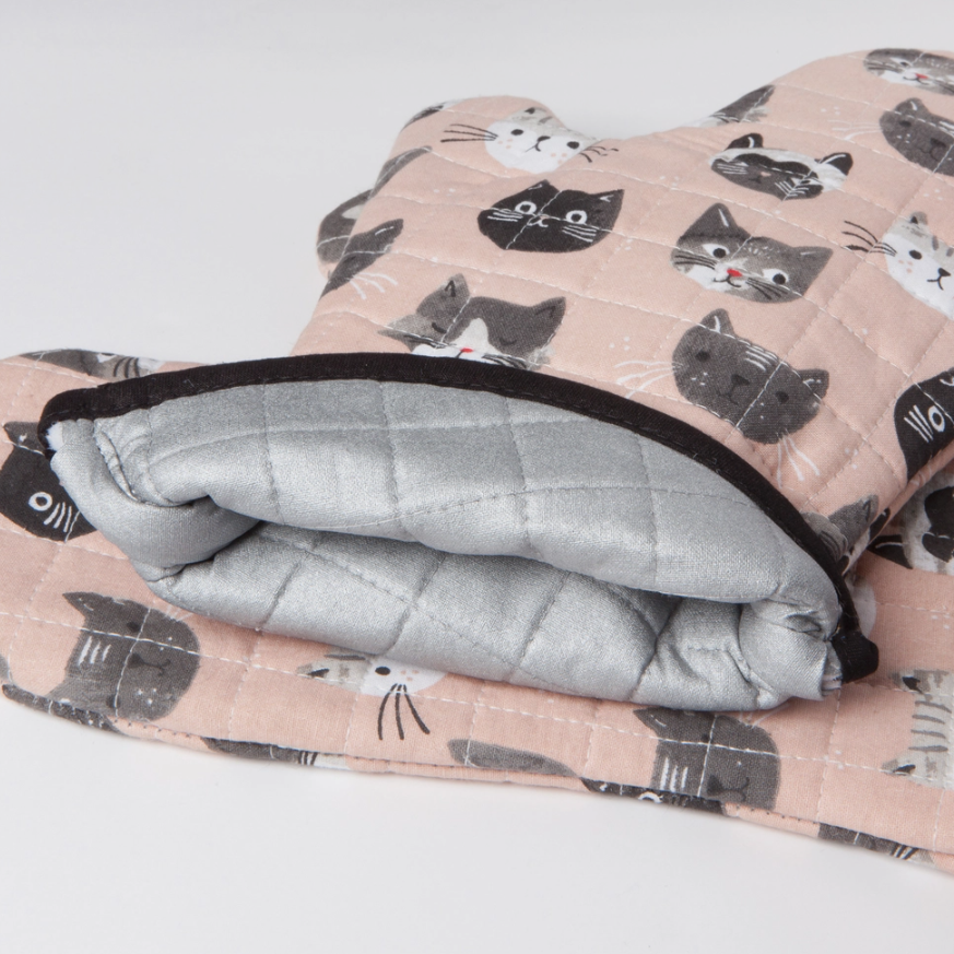 13" by 7" Cat's Meow Oven Mitt - Practical and stylish kitchen essential.