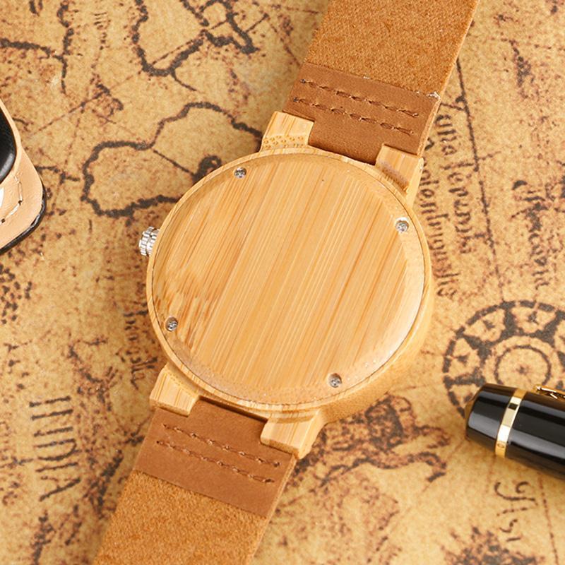 Cat Face Watch Made of Wood and Featuring a Leather Band