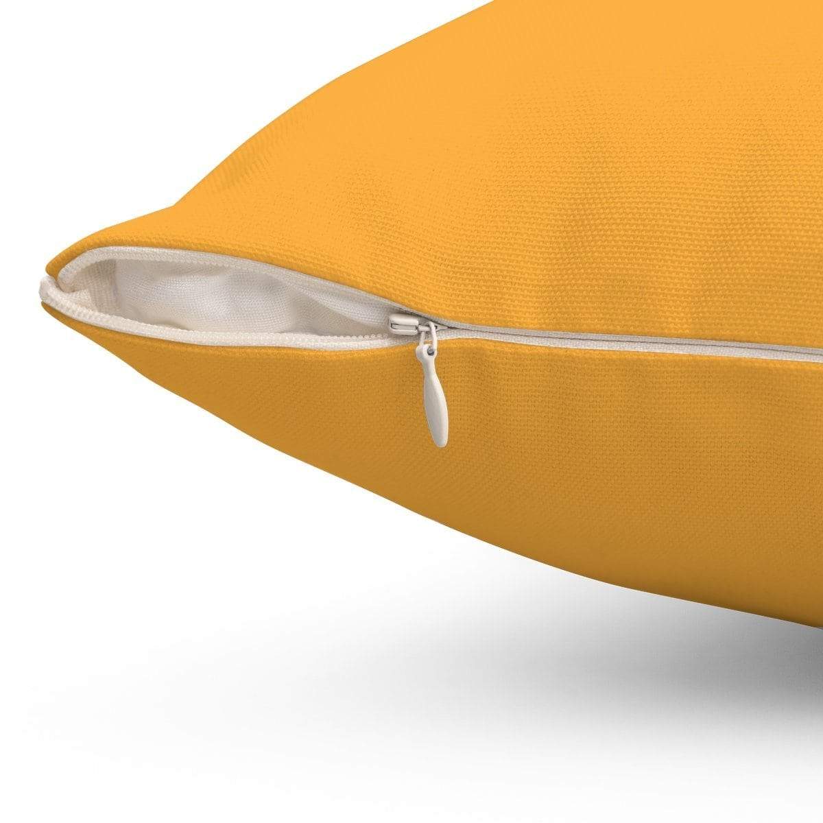 This cat cushion features a zipper so you can easily throw it in the laundry and get it fresh and clean